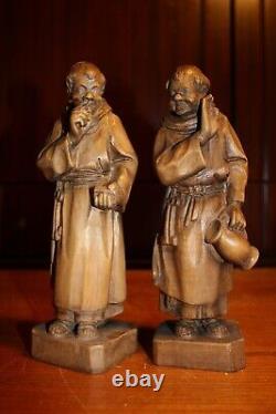 19ème 8 Paire de sculptures en bois sculptées à la main de moines, frères, abbés et abbés