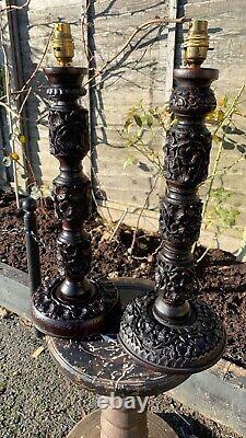 Beau pair de lampes de table sculptées à la main en bois de Cachemire de style vintage indien (C1)