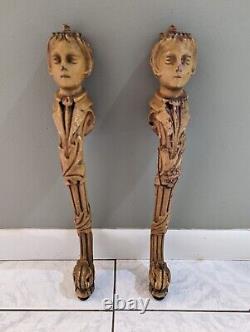 Beaux pieds de table figuratifs en bois sculpté antique et vintage de 20 pouces.