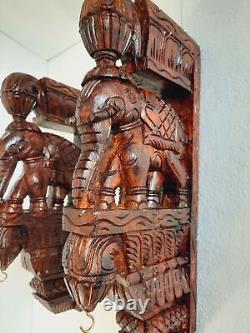 Console en bois/Support d'éléphant. Décoration murale. Sculpté en bois. Taille 18.