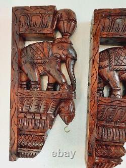Console en bois/Support d'éléphant. Décoration murale. Sculpté en bois. Taille 18.