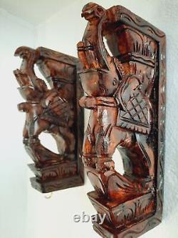 Corbeau/Support en bois en forme d'éléphant. Décoration murale. Sculpté en bois. Taille 12.