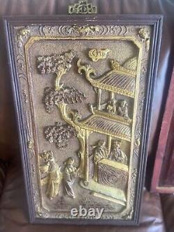 Paire d'antiques panneaux sculptés en bois chinois en 3D avec dorure à l'or et caractères - Sceau de cire