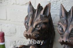 Paire d'antiques tables de chasse en chêne sculpté avec des jambes de dragon gothique et des figurines n1