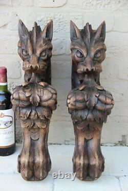 Paire d'antiques tables de chasse en chêne sculpté avec des jambes de dragon gothique et des figurines n1