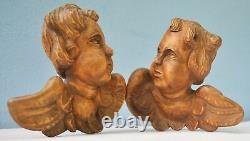 Paire de 2 anges anciens en bois sculpté, putti, cupidon, chérubs ailés Italie.