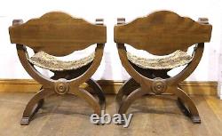 Paire de chaises d'appoint de style vintage danois à cadre en X sculpté