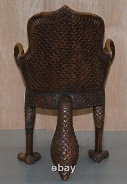 Paire de fauteuils à bras paon ornés sculptés à la main d'origine birmane anglo-indienne, vers 1880