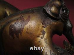 Paire de figures en bois sculpté et doré laqué chinois - Après le style éléphant de l'époque YUAN-MING