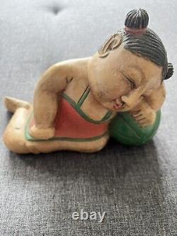 Paire de garçon et fille chinois oriental asiatique en bois sculpté ancien dormant