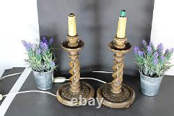 Paire de lampes de table en bois sculpté à torsades d'orge vintage