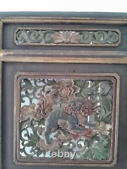 Paire de panneaux en bois finement sculptés de la dynastie Qing du XVIIIe siècle