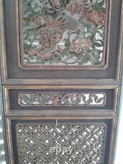 Paire de panneaux en bois finement sculptés de la dynastie Qing du XVIIIe siècle