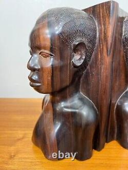 Paire de serre-livres anciens sculptés à la main en bois de fer / ébène, représentant un homme et une femme, 9'