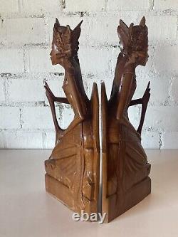 Paire de serre-livres en bois dur sculptés à la main, de style balinais, d'époque vintage