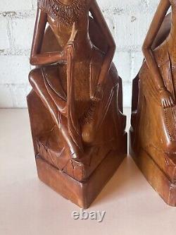 Paire de serre-livres en bois dur sculptés à la main, de style balinais, d'époque vintage