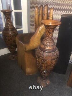 Paire de vases de sol en bois sculpté à la main