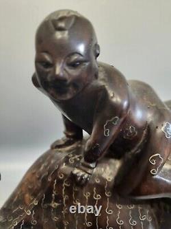Paire rare d'antiques sculptures chinoises de buffles d'eau sculptées à la main représentant Lao Tzu et Sun Tzu en train de chevaucher