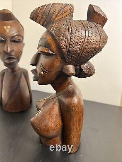 Paire vintage de bustes en bois sculpté en bois incrusté d'origine tribale africaine 14'