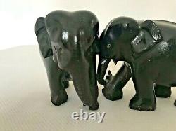 Statue de paire d'éléphants en ébène cingalais vintage des années 60-70, sculptée à la main, pour la décoration.